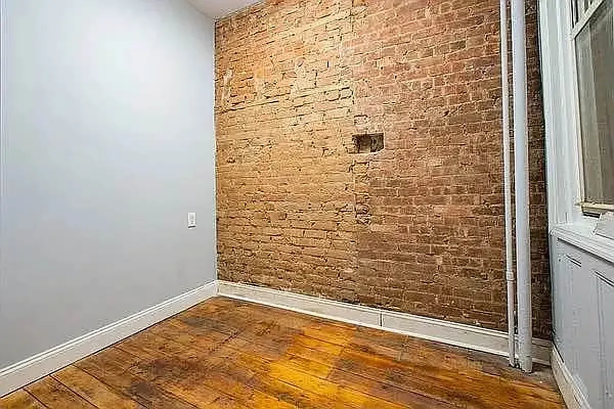 Three bedroom at 13 Saint Marks Place